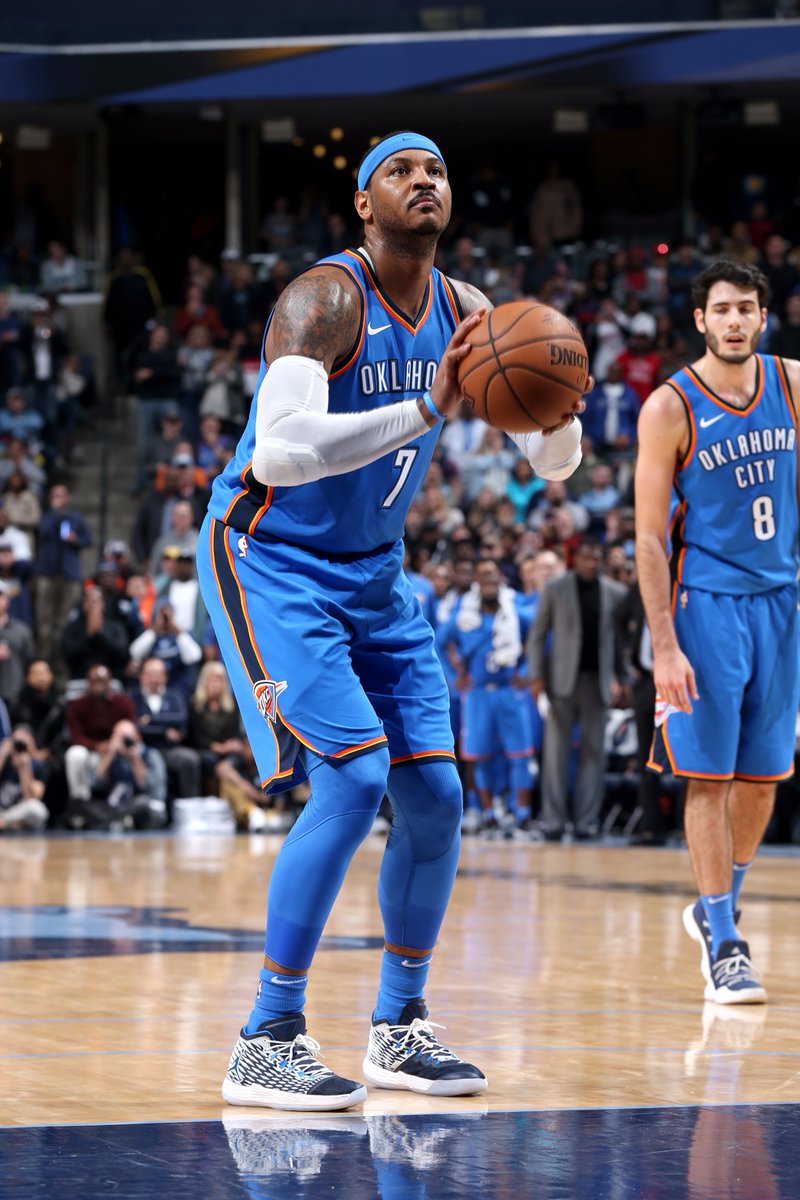 包含今晚波士顿凯尔特人手感冰凉赛后法兰克福调整名单以备亚冠，媒体一致点评：窗口期纽约尼克斯备战欧超杯的词条